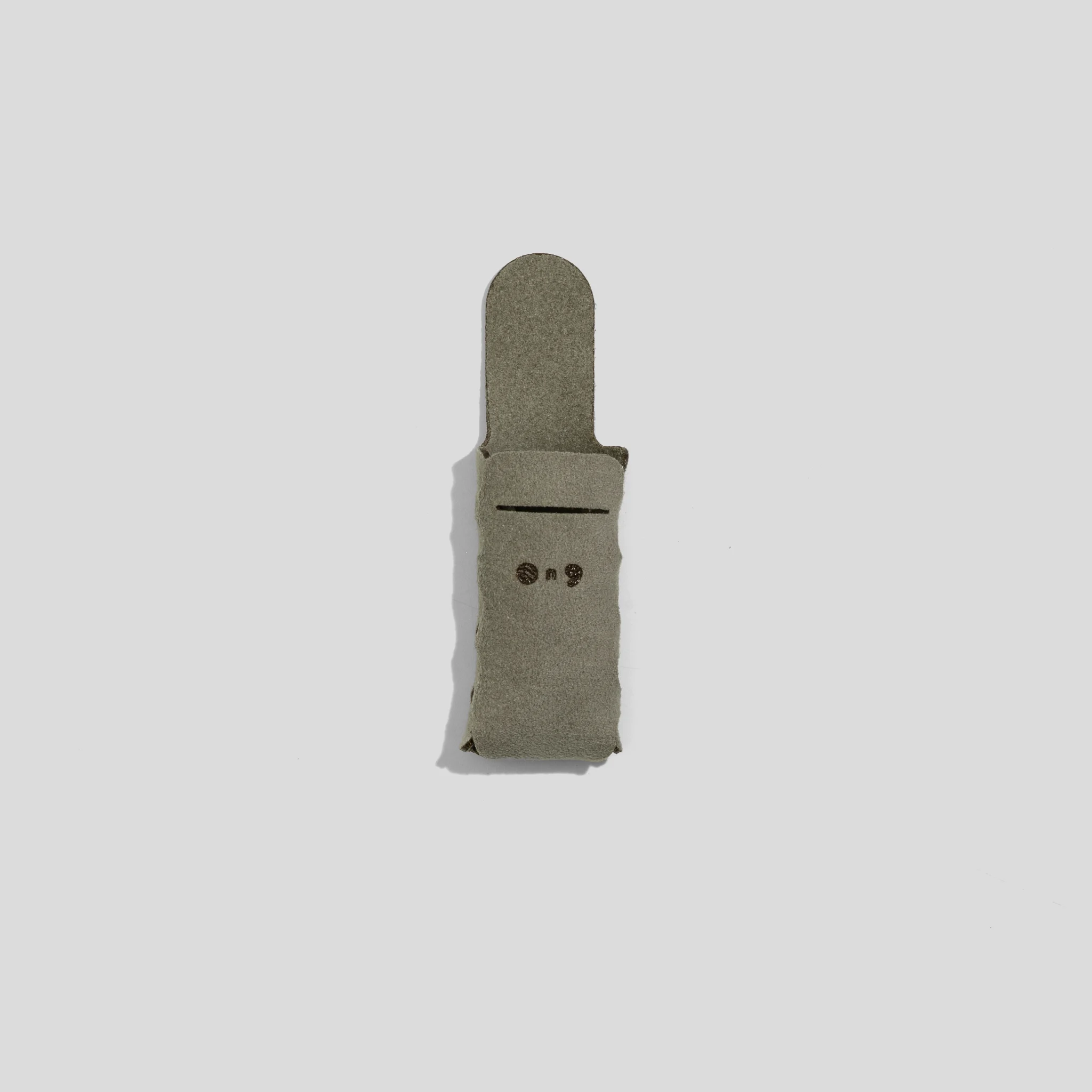 pouch-folded 1:1
